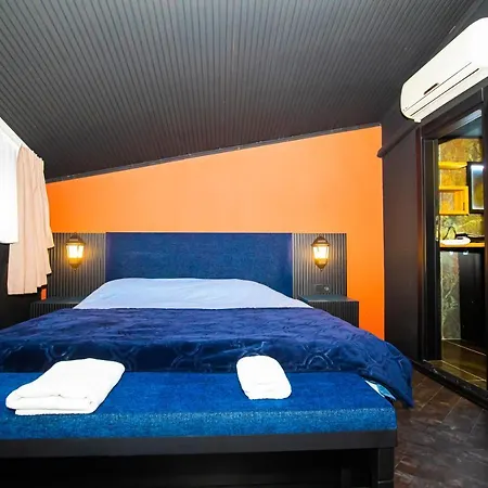 Black Mansion شقة
