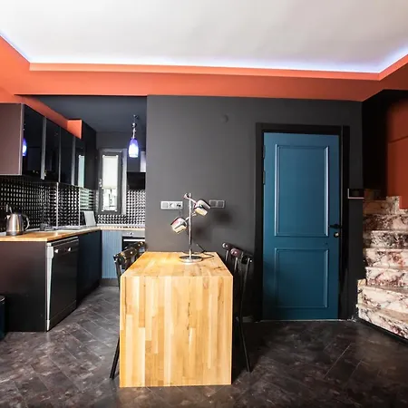 Black Mansion Daire