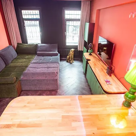 Apartment Black Mansion Istanbul